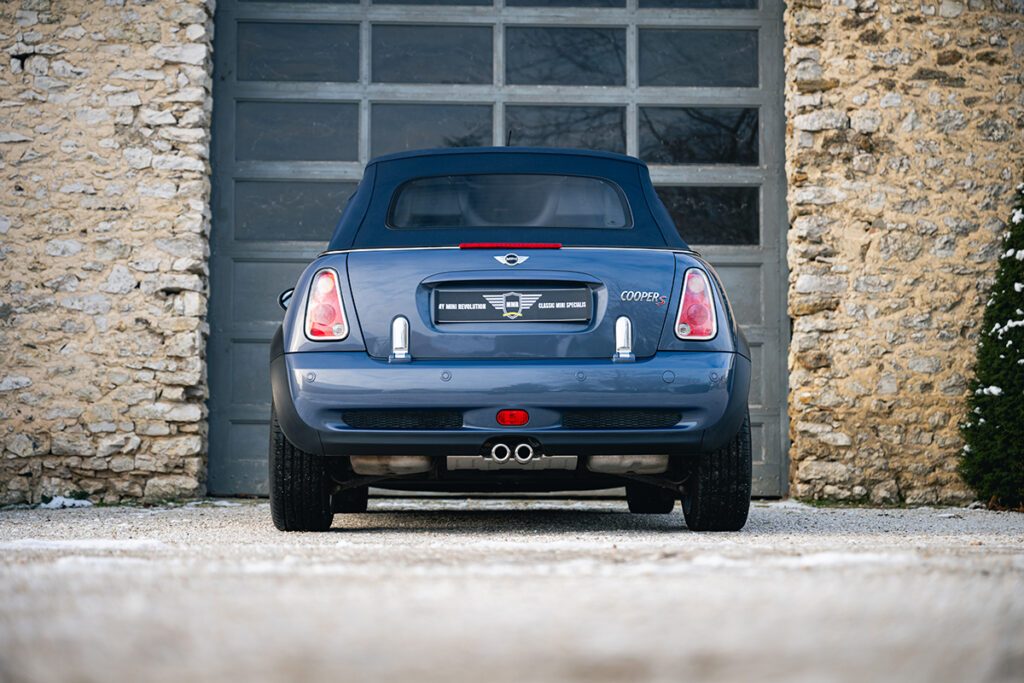 mini cooper s 170cv r52 cool blue à vendre occasion collection collector rare youngtimer achat vintage classics mini my mini revolution showroom paris houdan bazainville france