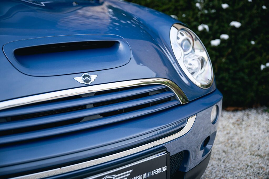 mini cooper s 170cv r52 cool blue à vendre occasion collection collector rare youngtimer achat vintage classics mini my mini revolution showroom paris houdan bazainville france