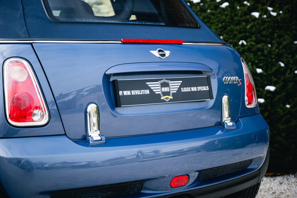 mini cooper s 170cv r52 cool blue à vendre occasion collection collector rare youngtimer achat vintage classics mini my mini revolution showroom paris houdan bazainville france