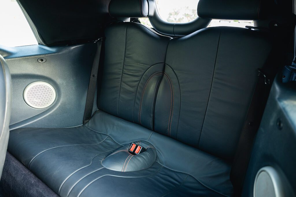 mini cooper s 170cv r52 cool blue à vendre occasion collection collector rare youngtimer achat vintage classics mini my mini revolution showroom paris houdan bazainville france
