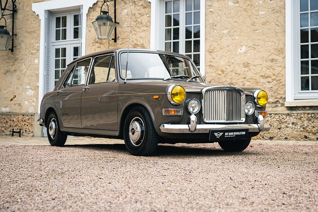 Austin Princess Vanden Plas 1300 brown 1968 for sale used My Mini Revolution Paris