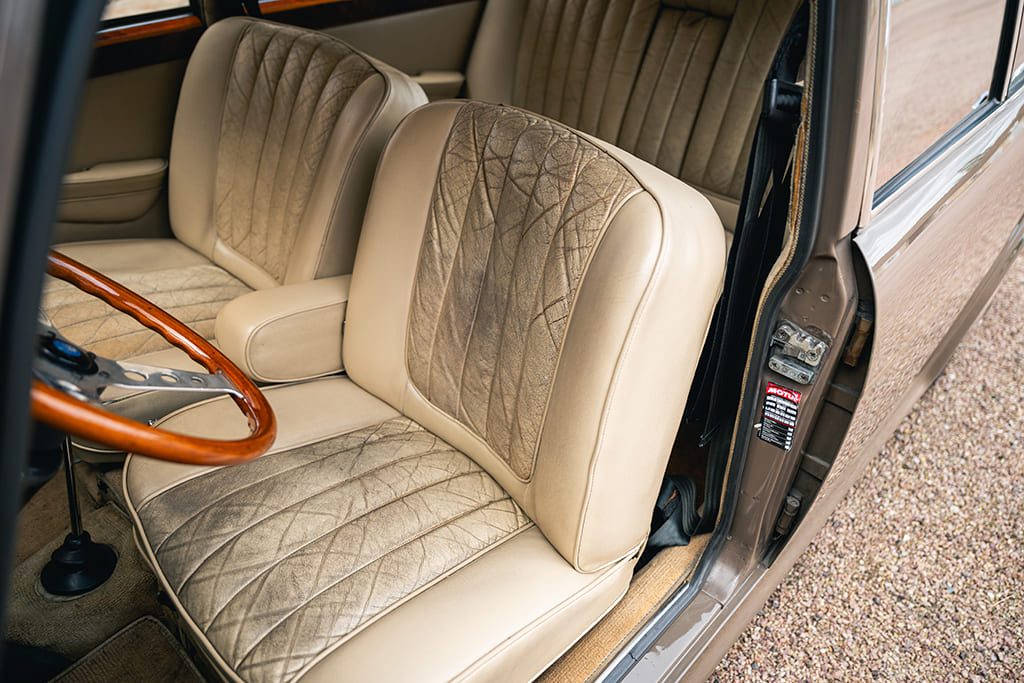 Austin Princess Vanden Plas 1300 brown 1968 for sale used My Mini Revolution Paris