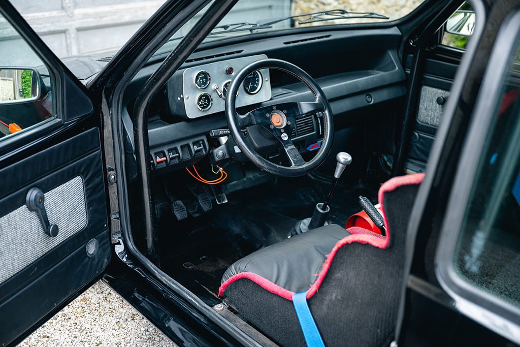 MG Metro Challenge track rally circuit VHRS VHC 1983 black for sale used My Mini Revolution Paris