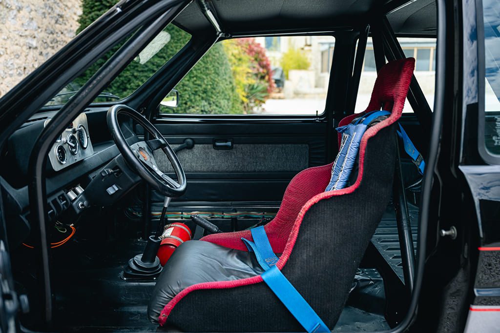 MG Metro Challenge track rally circuit VHRS VHC 1983 black for sale used My Mini Revolution Paris