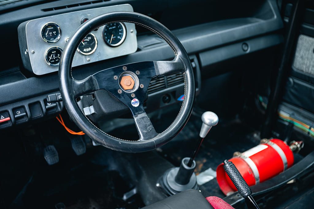 MG Metro Challenge track rally circuit VHRS VHC 1983 black for sale used My Mini Revolution Paris