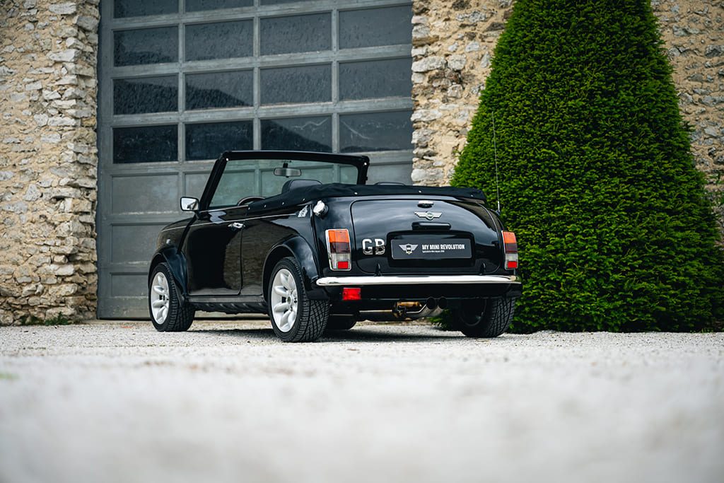 Mini Cabriolet MPI 40th Anniversary 1999 black Mengers for sale used My Mini Revolution Paris