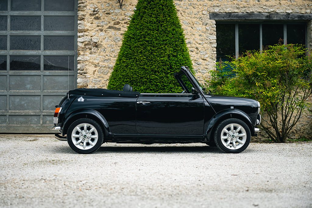 Mini Cabriolet MPI 40th Anniversary 1999 black Mengers for sale used My Mini Revolution Paris
