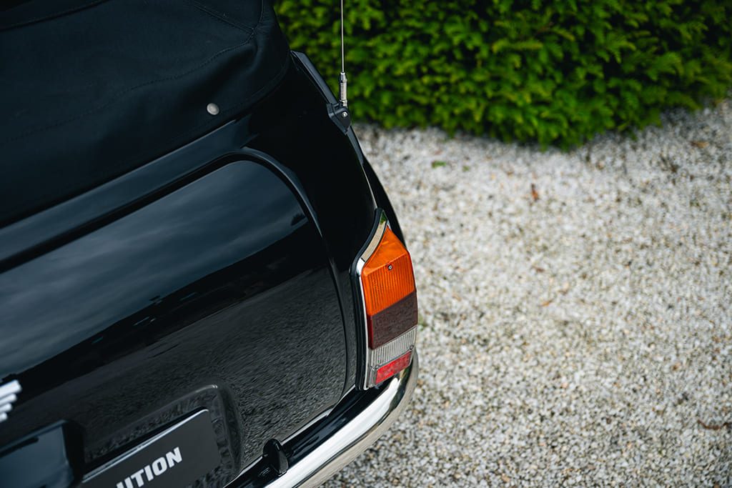 Mini Cabriolet MPI 40th Anniversary 1999 black Mengers for sale used My Mini Revolution Paris