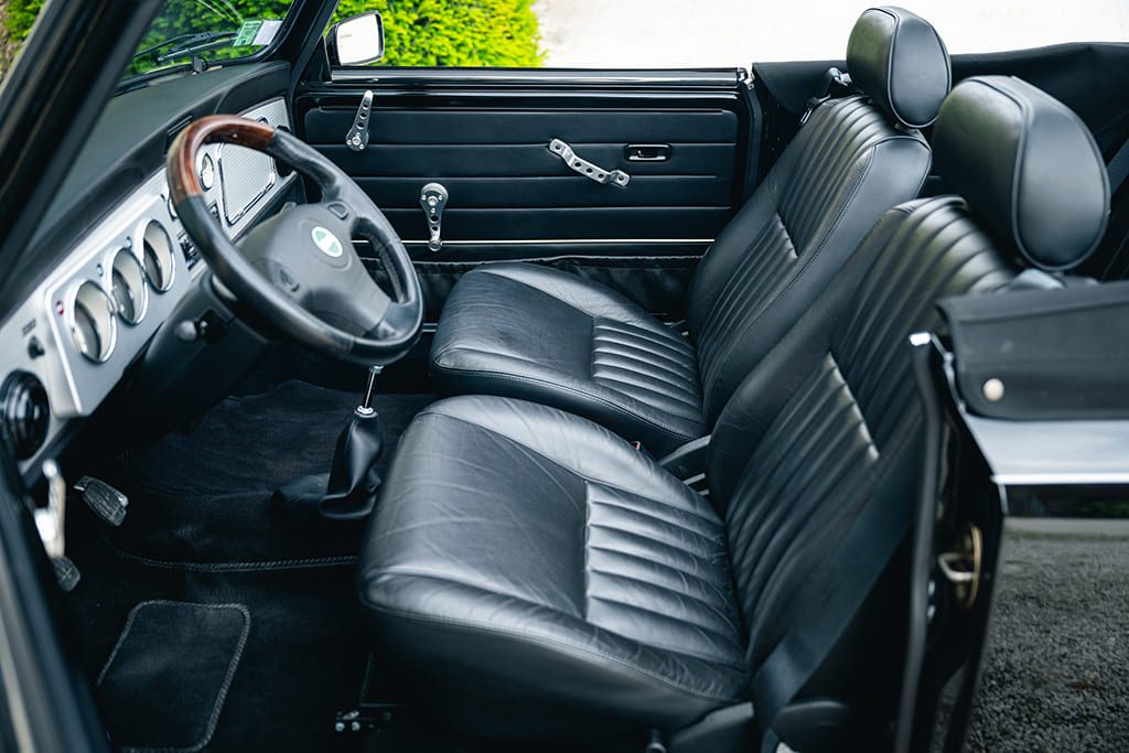 Mini Cabriolet MPI 40th Anniversary 1999 black Mengers for sale used My Mini Revolution Paris