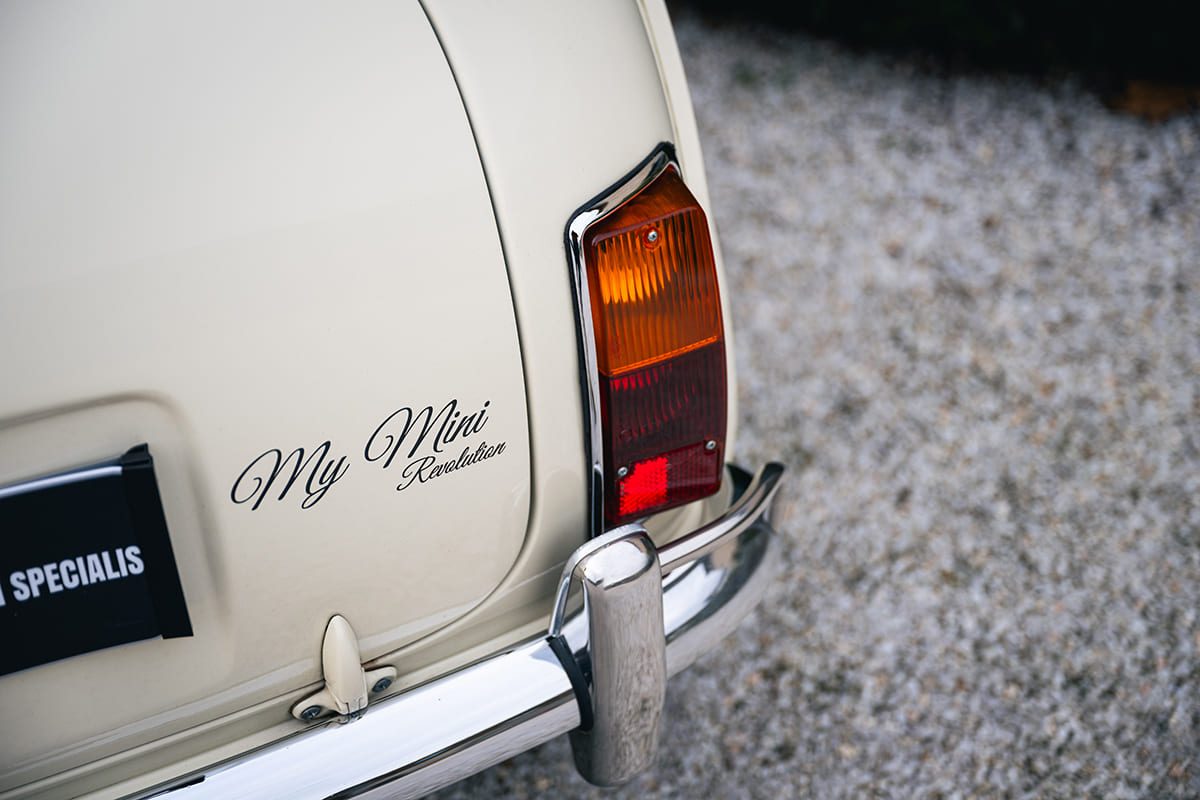 Mini Cooper 1.3 MPI MMR Edition #04 Old English White for sale used My Mini Revolution Paris