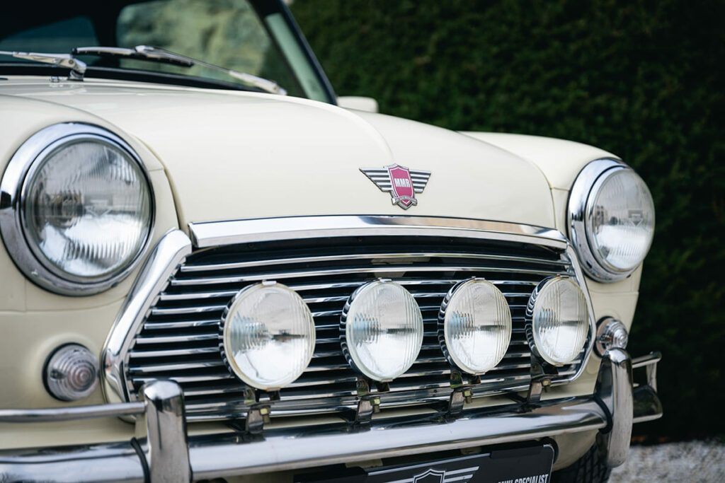 Mini Cooper 1.3 MPI MMR Edition #04 Old English White à vendre occasion My Mini Revolution Paris