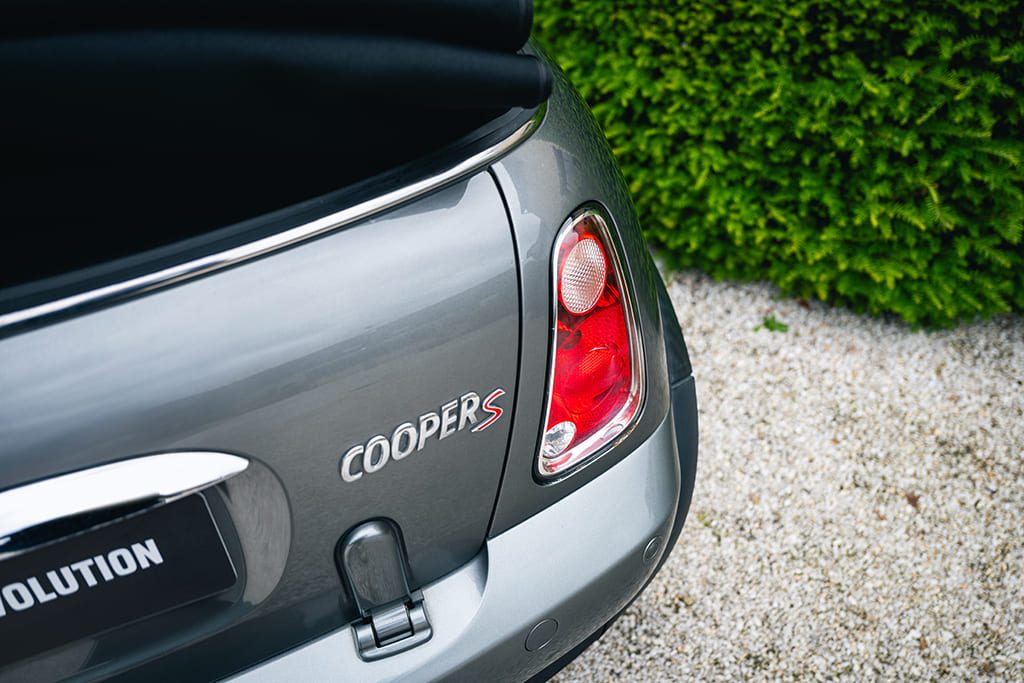 Mini Cooper S JCW John Cooper Works Cabriolet factory R52 R53 gray for sale used My Mini Revolution Paris