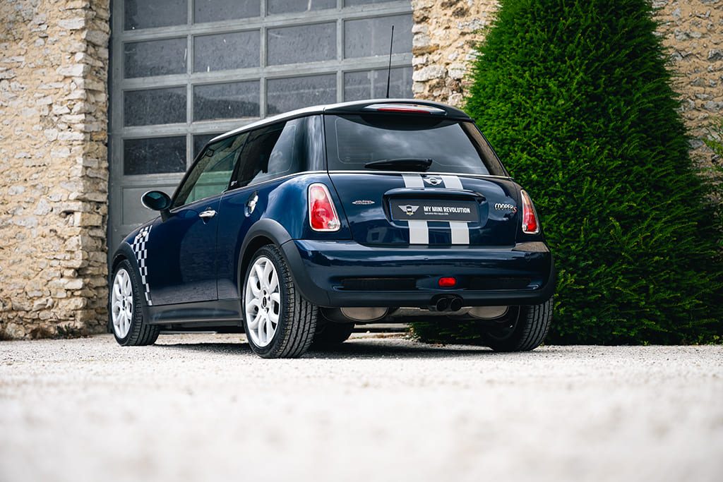 Mini Cooper S Checkmate John Cooper Works JCW Hatch R53 210hp blue for sale used My Mini Revolution Paris