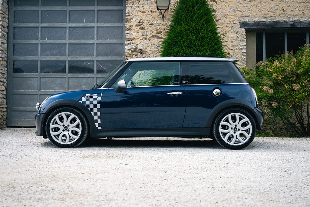Mini Cooper S Checkmate John Cooper Works JCW Hatch R53 210hp blue for sale used My Mini Revolution Paris