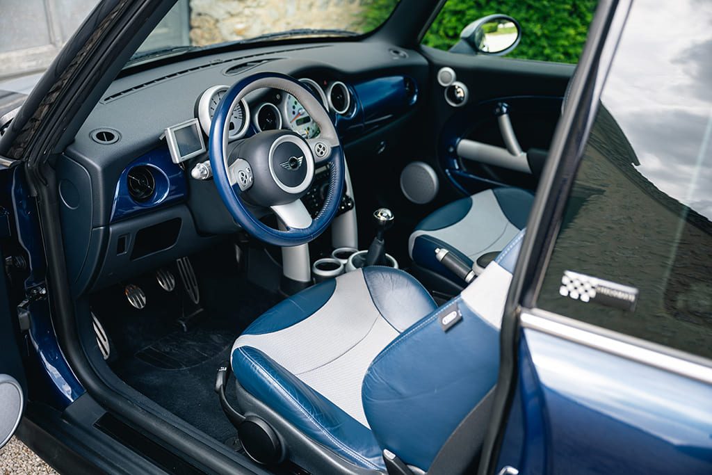 Mini Cooper S Checkmate John Cooper Works JCW Hatch R53 210hp blue for sale used My Mini Revolution Paris