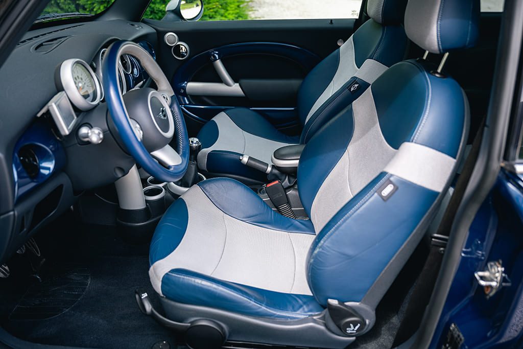 Mini Cooper S Checkmate John Cooper Works JCW Hatch R53 210hp blue for sale used My Mini Revolution Paris