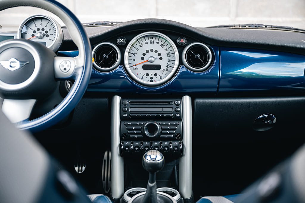 Mini Cooper S Checkmate John Cooper Works JCW Hatch R53 210hp blue for sale used My Mini Revolution Paris