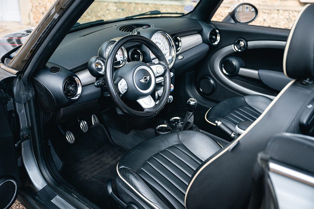 Mini Cooper S R56 R57 used gray convertible for sale My Mini Revolution Paris