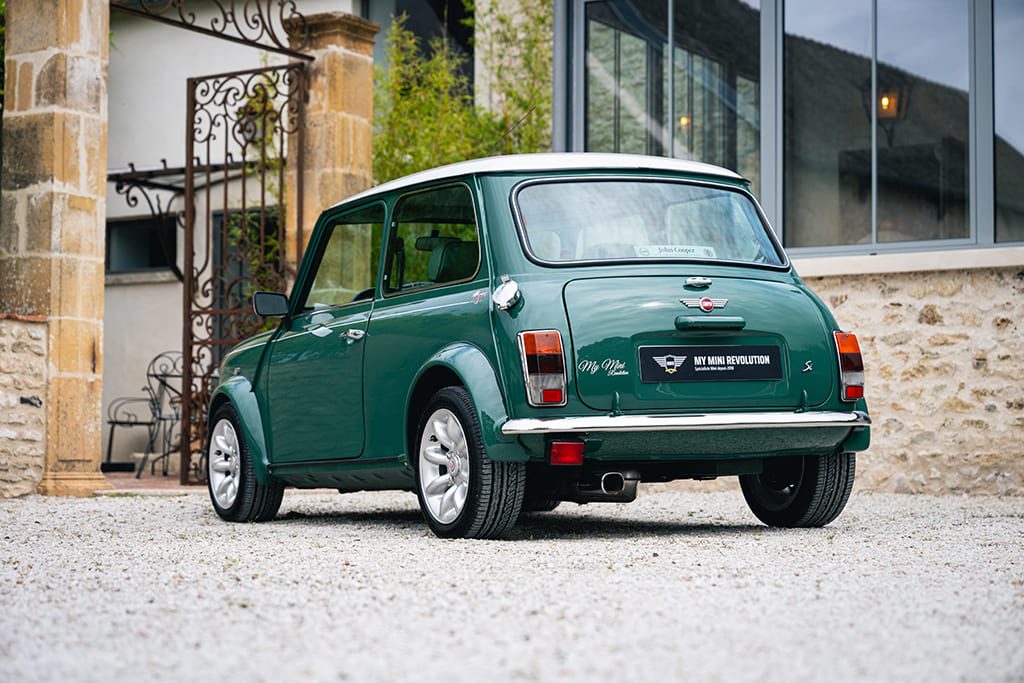 Mini 1.3 MPI Cooper Sport 5 Works almond green for sale rare occasion My Mini Revolution Paris