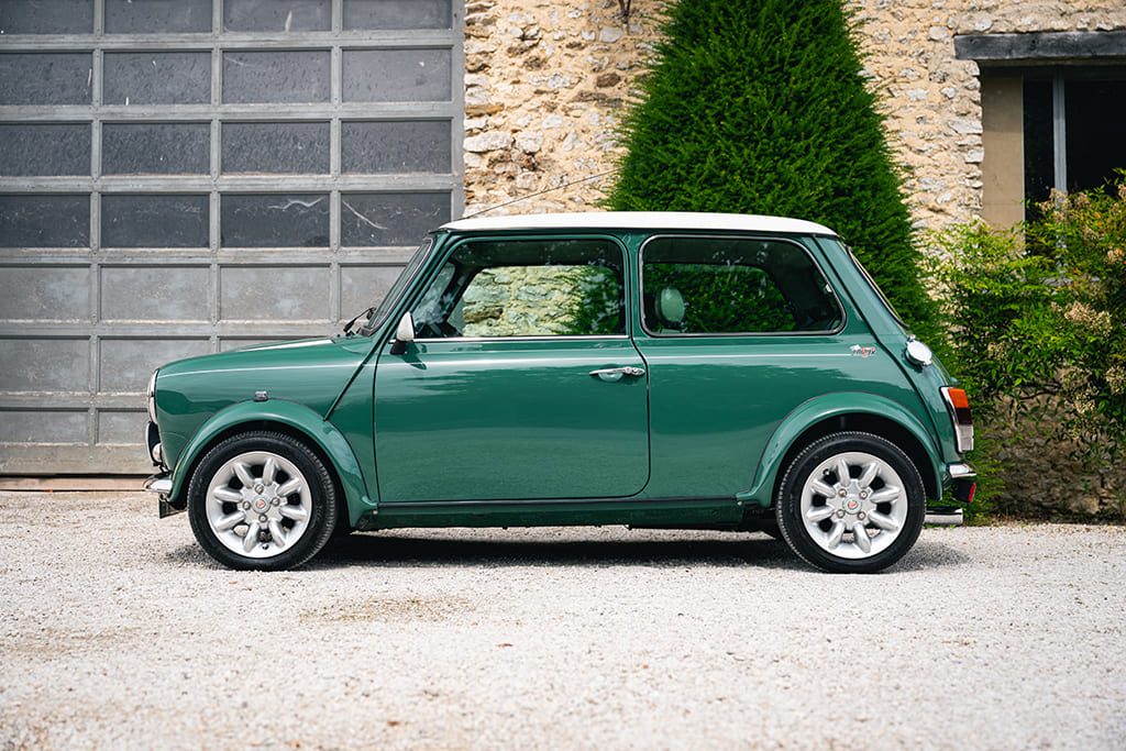 Mini 1.3 MPI Cooper Sport 5 Works almond green for sale rare occasion My Mini Revolution Paris