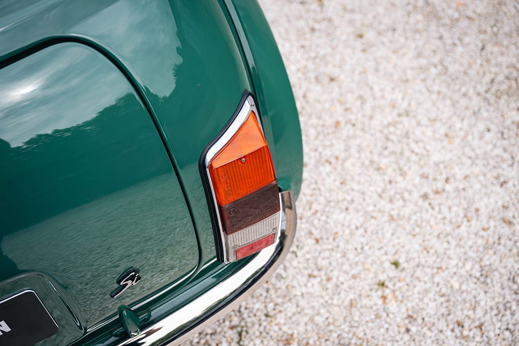 Mini 1.3 MPI Cooper Sport 5 Works almond green for sale rare occasion My Mini Revolution Paris