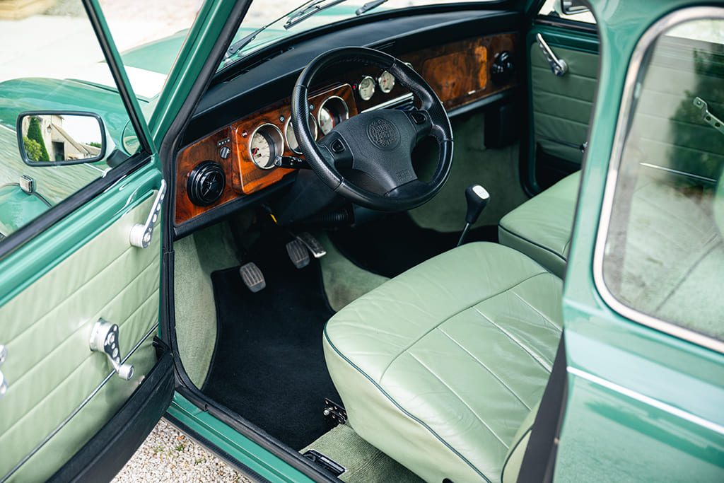Mini 1.3 MPI Cooper Sport 5 Works almond green for sale rare occasion My Mini Revolution Paris