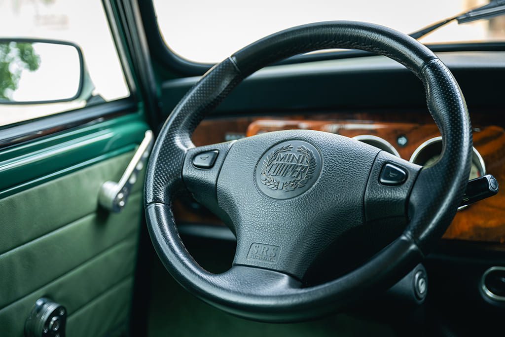 Mini 1.3 MPI Cooper Sport 5 Works almond green for sale rare occasion My Mini Revolution Paris