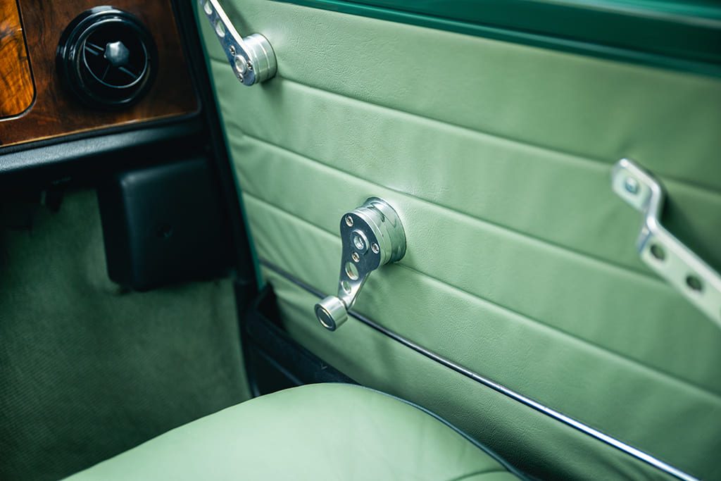 Mini 1.3 MPI Cooper Sport 5 Works almond green for sale rare occasion My Mini Revolution Paris