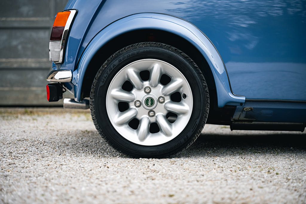 Mini MPI 40th Anniversary Island Blue RHD 1999 for sale used My Mini Revolution Paris