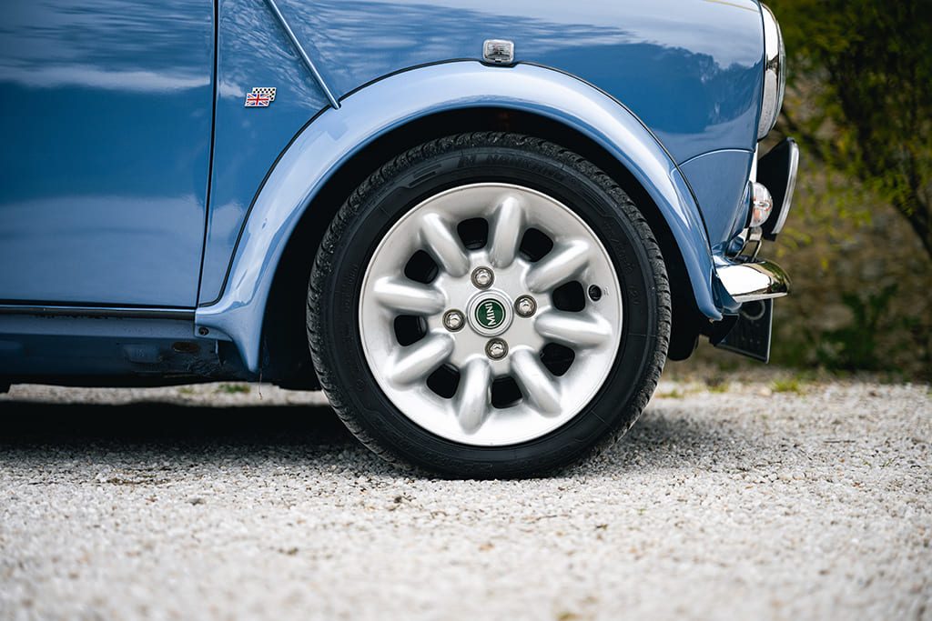 Mini MPI 40th Anniversary Island Blue RHD 1999 for sale used My Mini Revolution Paris
