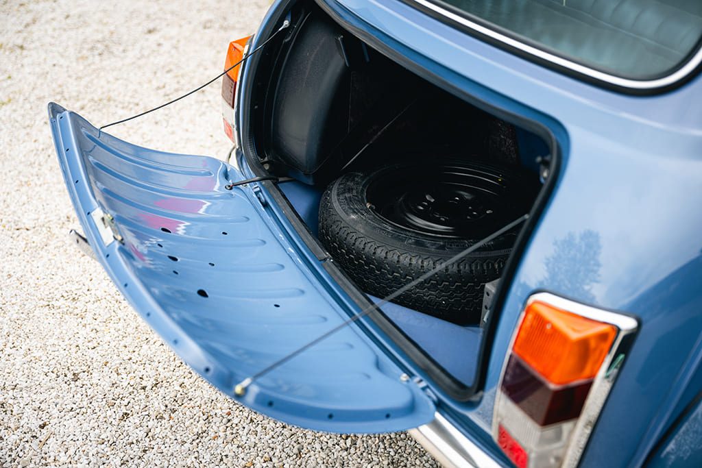 Mini MPI 40th Anniversary Island Blue RHD 1999 for sale used My Mini Revolution Paris