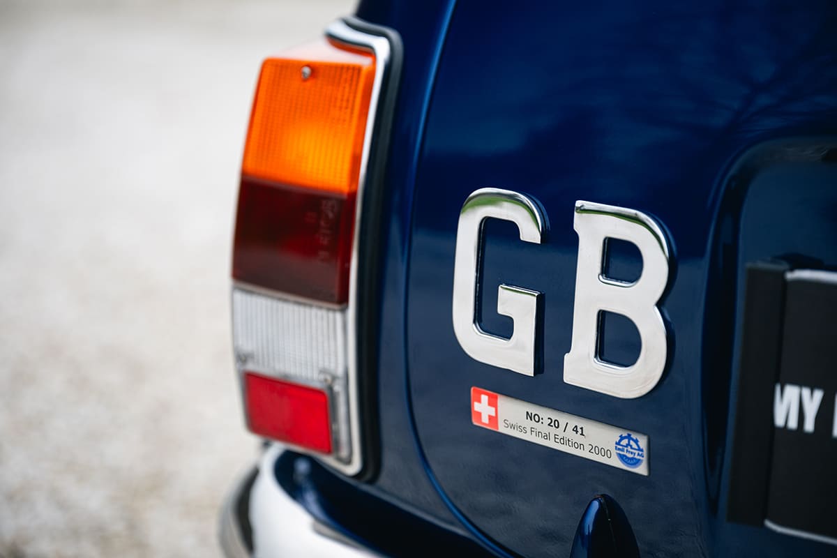 Mini MPI Cooper Sport Swiss Edition Thaiti Blue 2000 for sale used My Mini Revolution Paris