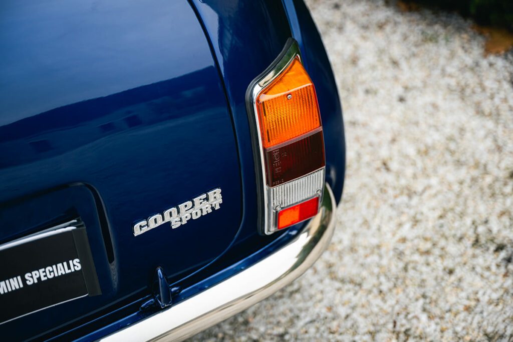 Mini MPI Cooper Sport Swiss Edition Thaiti Blue 2000 for sale used My Mini Revolution Paris