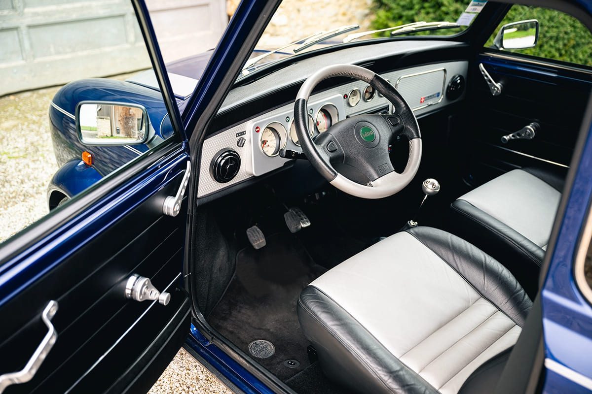 Mini MPI Cooper Sport Swiss Edition Thaiti Blue 2000 for sale used My Mini Revolution Paris