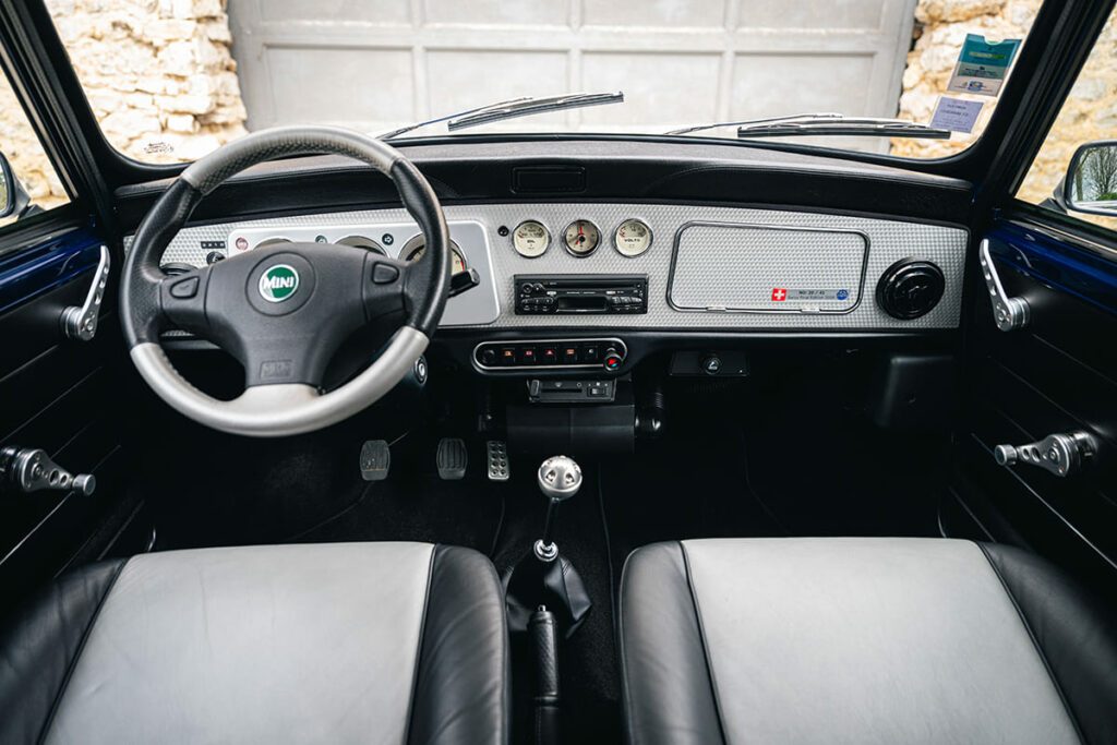 Mini MPI Cooper Sport Swiss Edition Thaiti Blue 2000 for sale used My Mini Revolution Paris