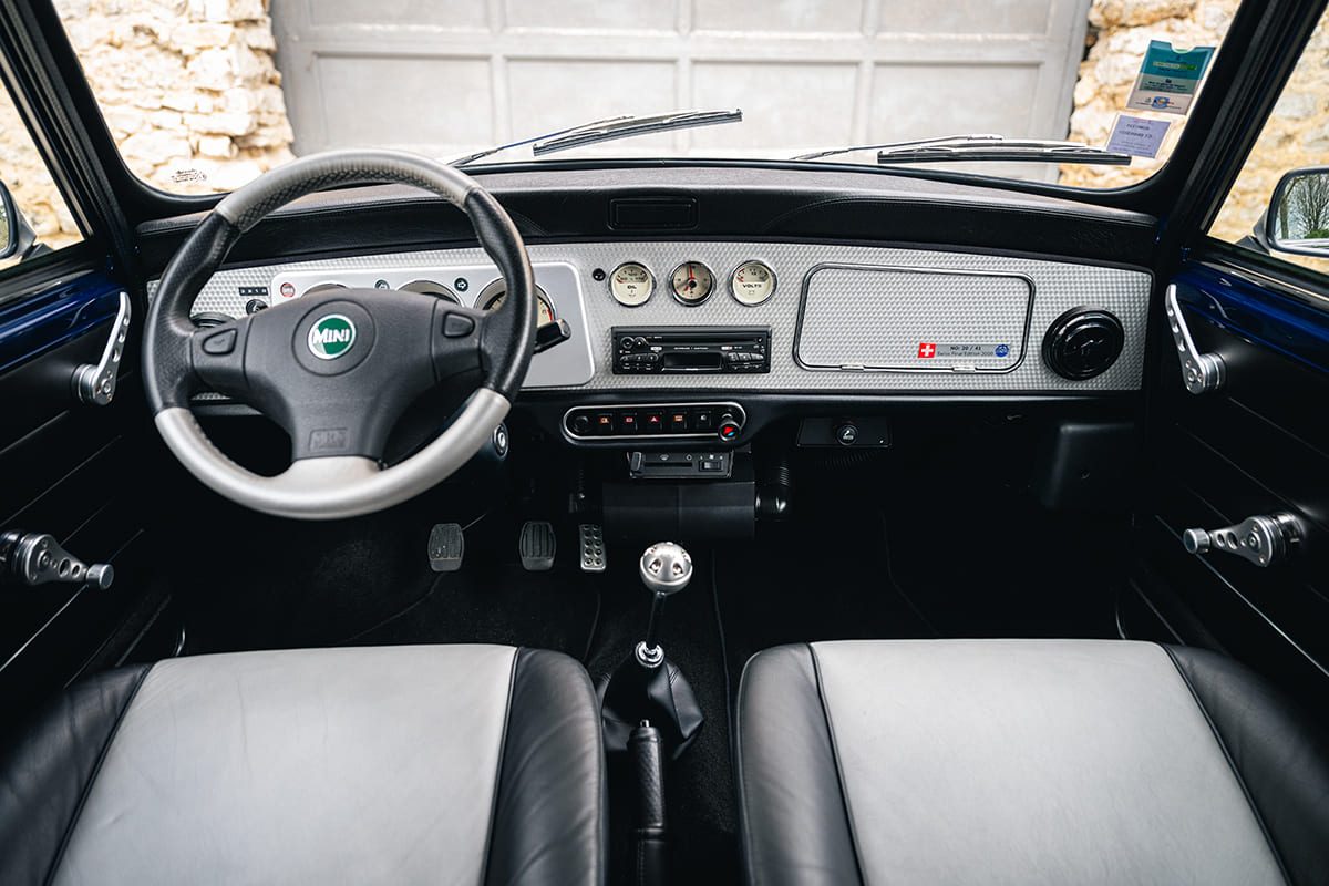 Mini MPI Cooper Sport Swiss Edition Thaiti Blue 2000 for sale used My Mini Revolution Paris