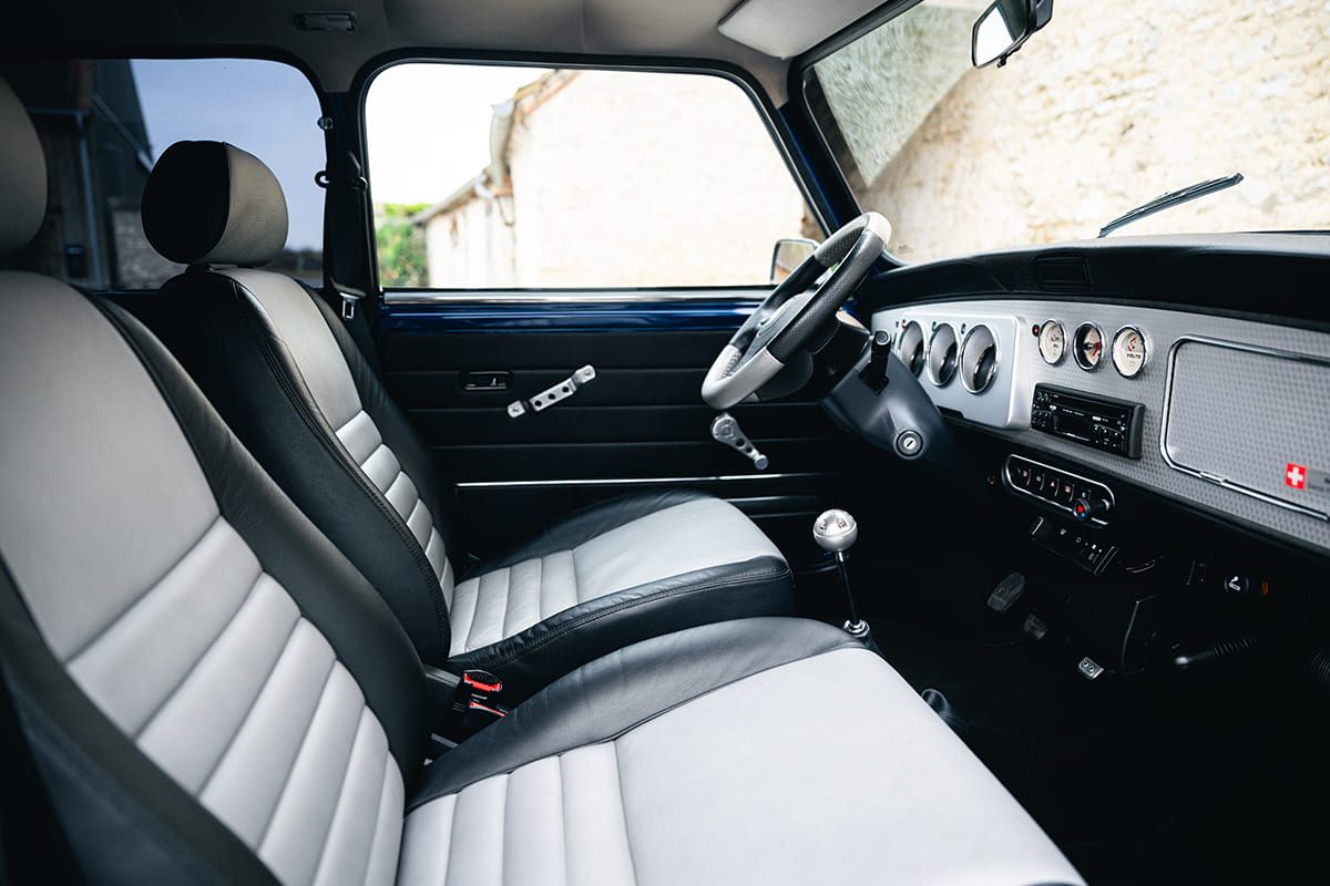 Mini MPI Cooper Sport Swiss Edition Thaiti Blue 2000 for sale used My Mini Revolution Paris
