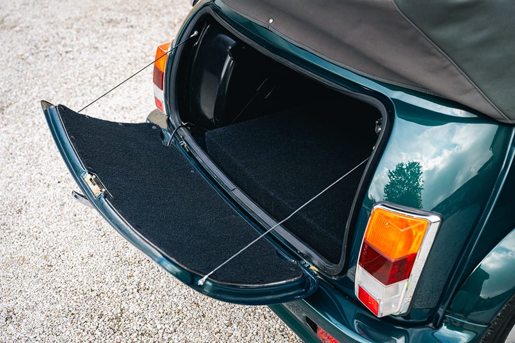 Mini Rover Cabriolet factory British Racing Green green mk2 1996 My Mini Revolution used car for sale Paris