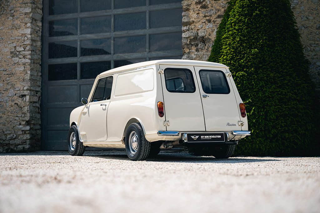 Mini Van old english white 1275 cm³ 1982 for sale used My Mini Revolution Paris
