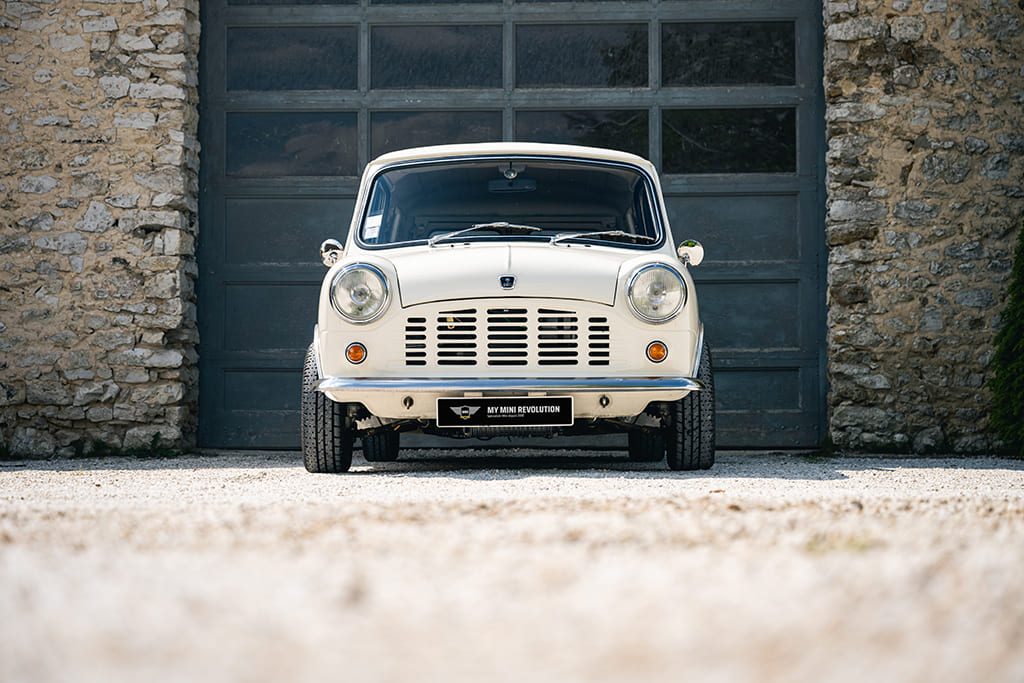 Mini Van old english white 1275 cm³ 1982 for sale used My Mini Revolution Paris