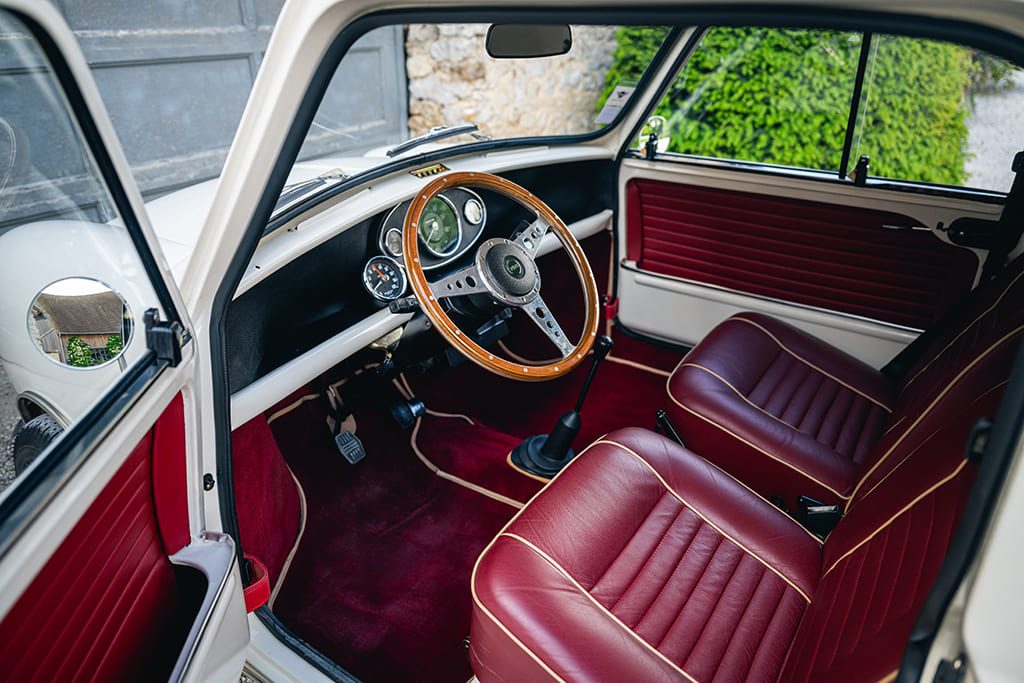 Mini Van old english white 1275 cm³ 1982 for sale used My Mini Revolution Paris