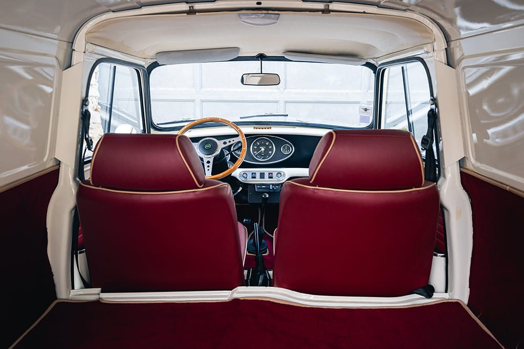 Mini Van old english white 1275 cm³ 1982 for sale used My Mini Revolution Paris