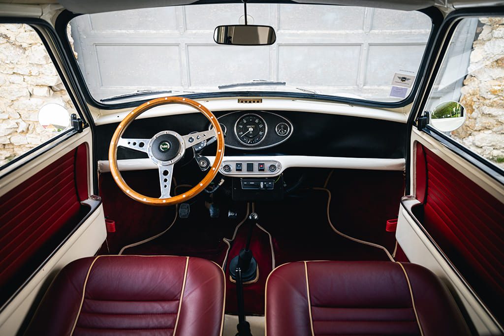 Mini Van old english white 1275 cm³ 1982 for sale used My Mini Revolution Paris