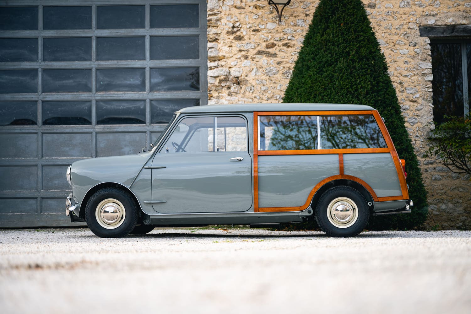 Morris Mini Traveler Flat Roof Tweed Gray 1962 for sale original complete restoration used My Mini Revolution Paris
