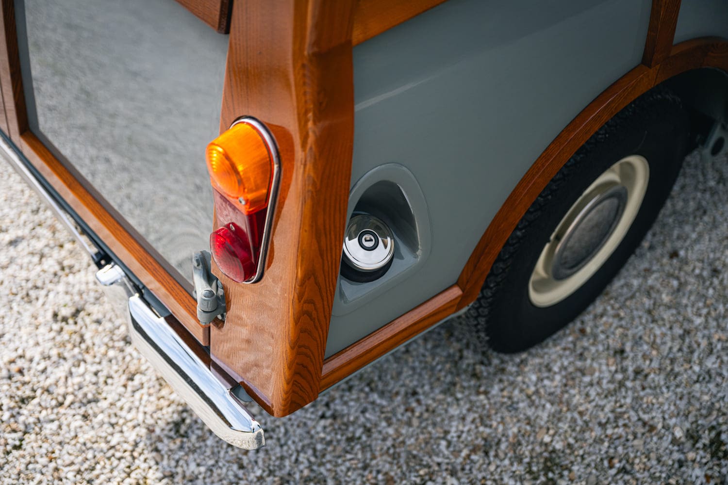 Morris Mini Traveler Flat Roof Tweed Gray 1962 for sale original complete restoration used My Mini Revolution Paris