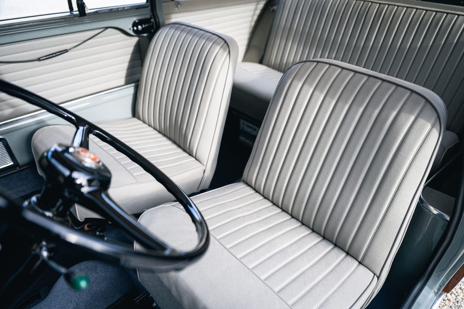 Morris Mini Traveler Flat Roof Tweed Gray 1962 for sale original complete restoration used My Mini Revolution Paris