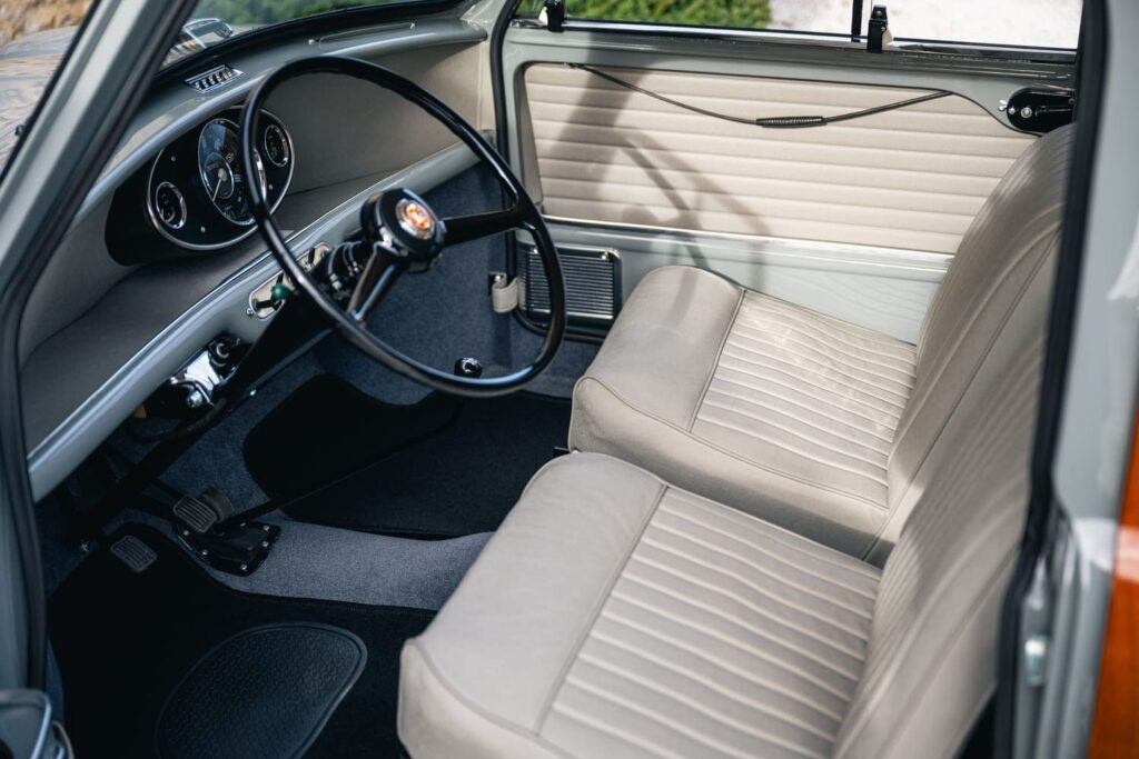 Morris Mini Traveller Flat Roof Tweed Grey 1962 à vendre restauration intégrale origine occasion My Mini Revolution Paris