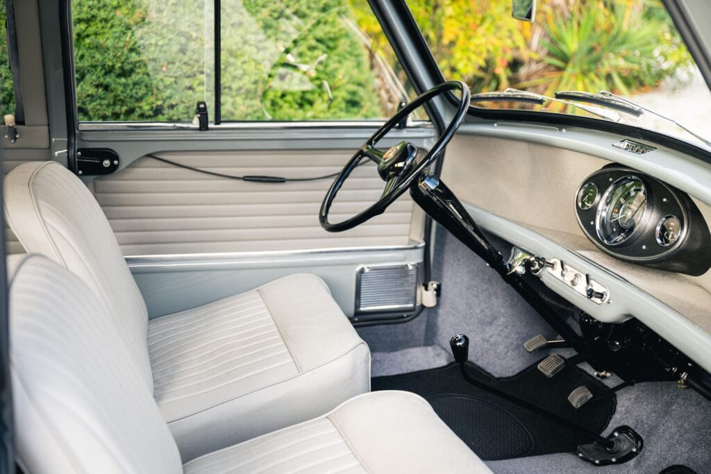 Morris Mini Traveller Flat Roof Tweed Grey 1962 à vendre restauration intégrale origine occasion My Mini Revolution Paris