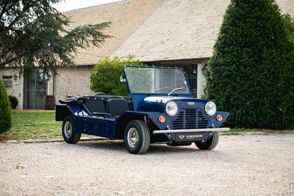 1968 Austin Mini Moke MK2 Blue for sale, collector's item, fully restored, Paris, France. Showroom: Houdan Bazainville, USA. Classics Mini, My Mini Revolution