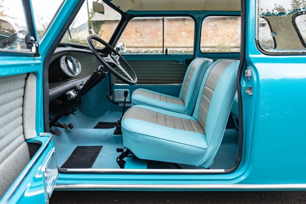 Austin Mini Cooper Mk1 997 Surf Blue de 1963. Recién llegado. Mi Mini Revolution París.